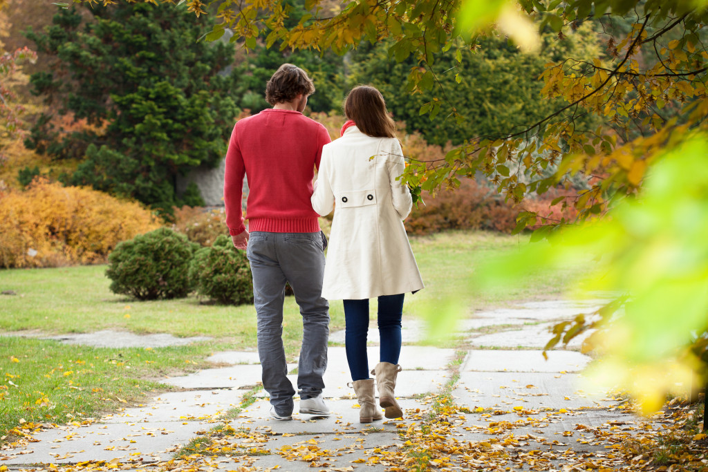 couple walking shutterstock_213079828